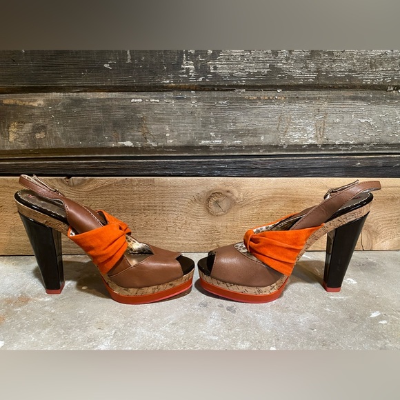 NEW! Poetic License Ocean Platform Heel in Orange and Tan - Picture 8 of 9